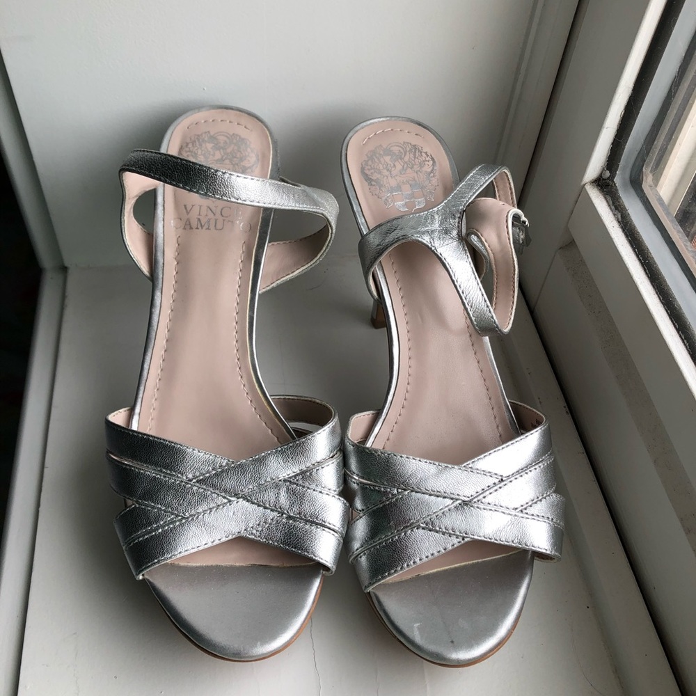 EUC Vince Camuto Paden Silver Platform Heels